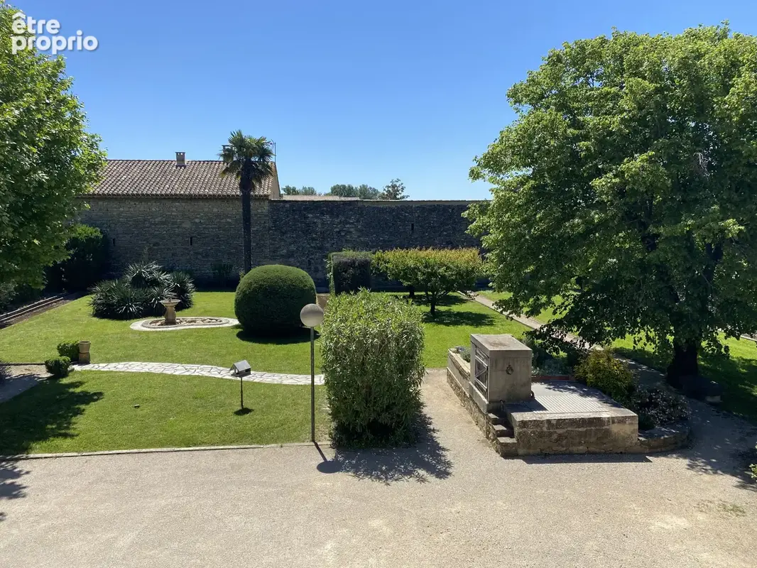 Mas 10 pieces 480m2 - piscine - garages - dependances - fort potentiel - photo 4