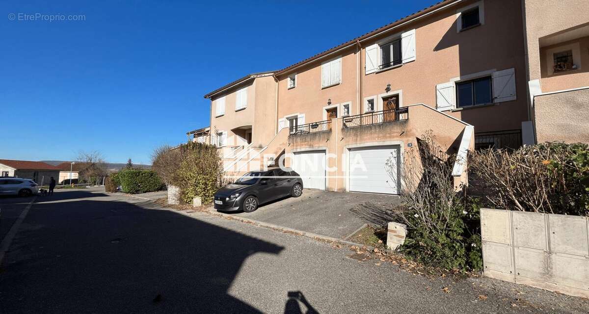 Maison à BOURGOIN-JALLIEU