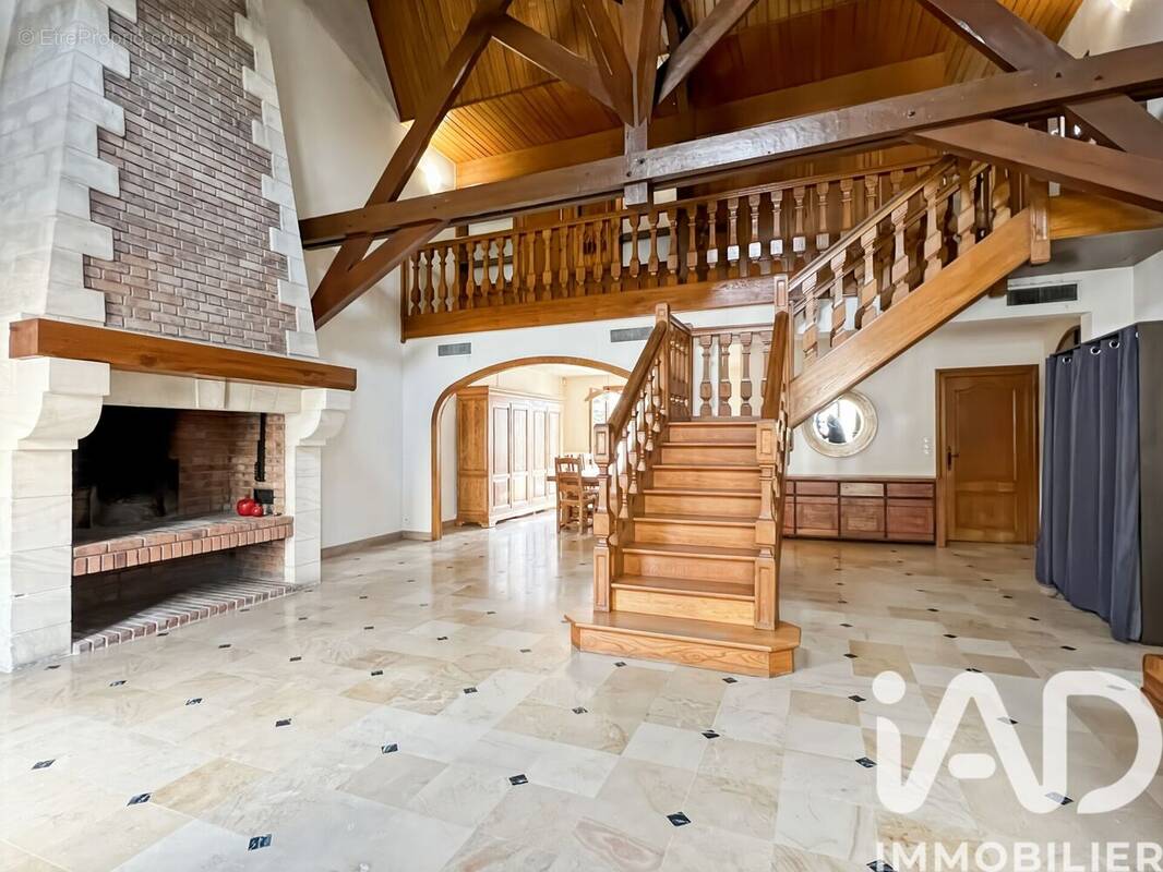 Photo 1 - Maison à SAINT-MAUR-DES-FOSSES