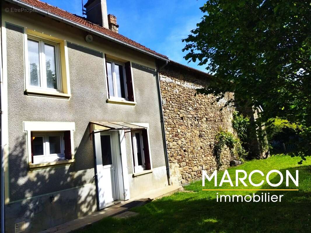 Maison à AZAT-CHATENET