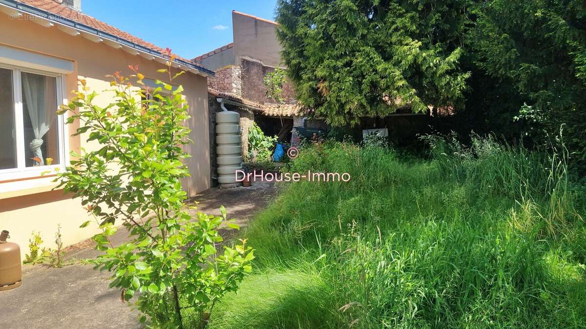 Maison 226 m² à Saint-Fiacre-Sur-Maine  - photo 12