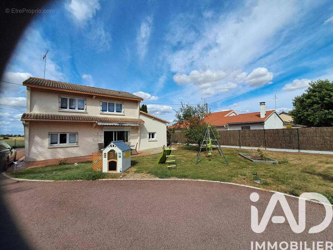 Photo 1 - Maison à THOUARS