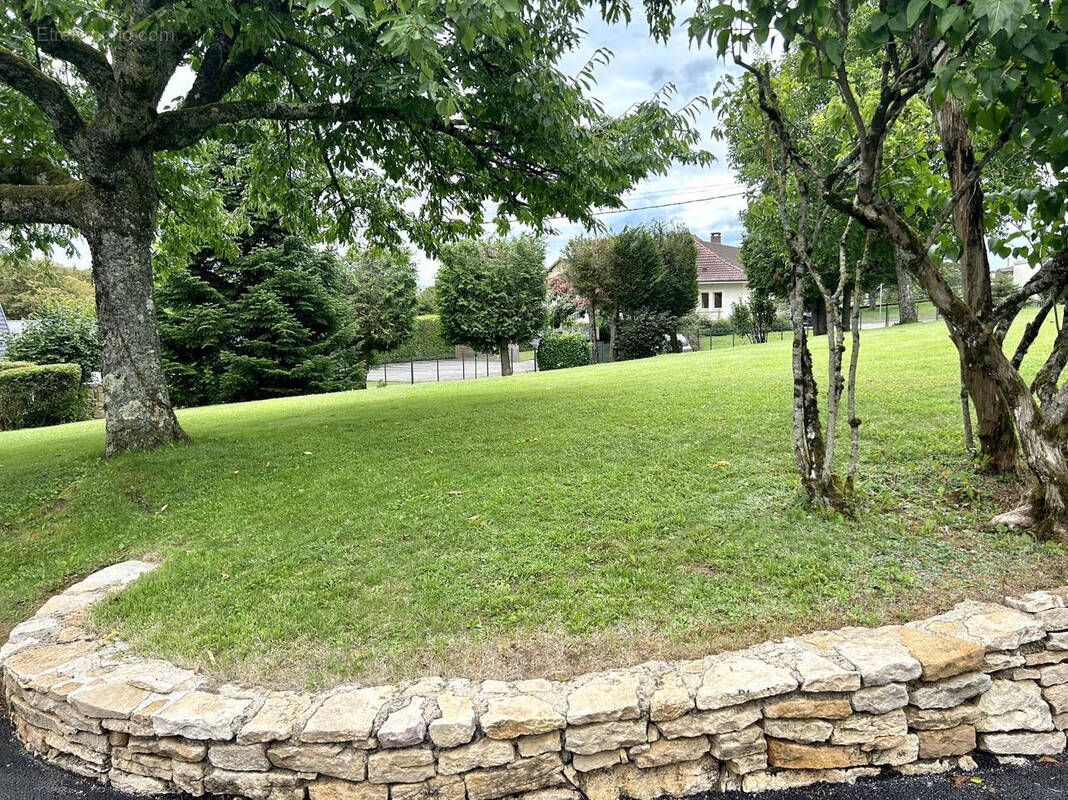 Maison à ECOLE-VALENTIN