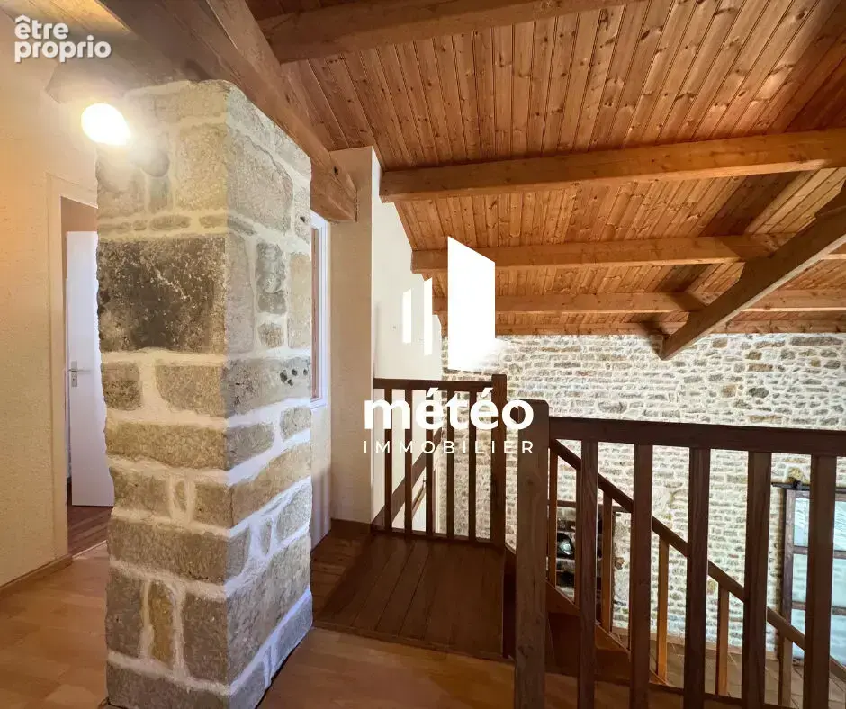 Maison en pierre  de 172m² - Péault - photo 4