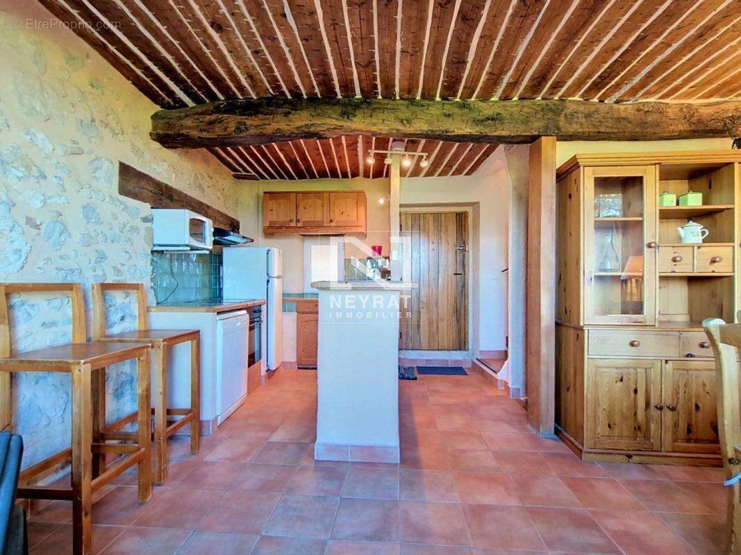 Maison à MONTAUROUX