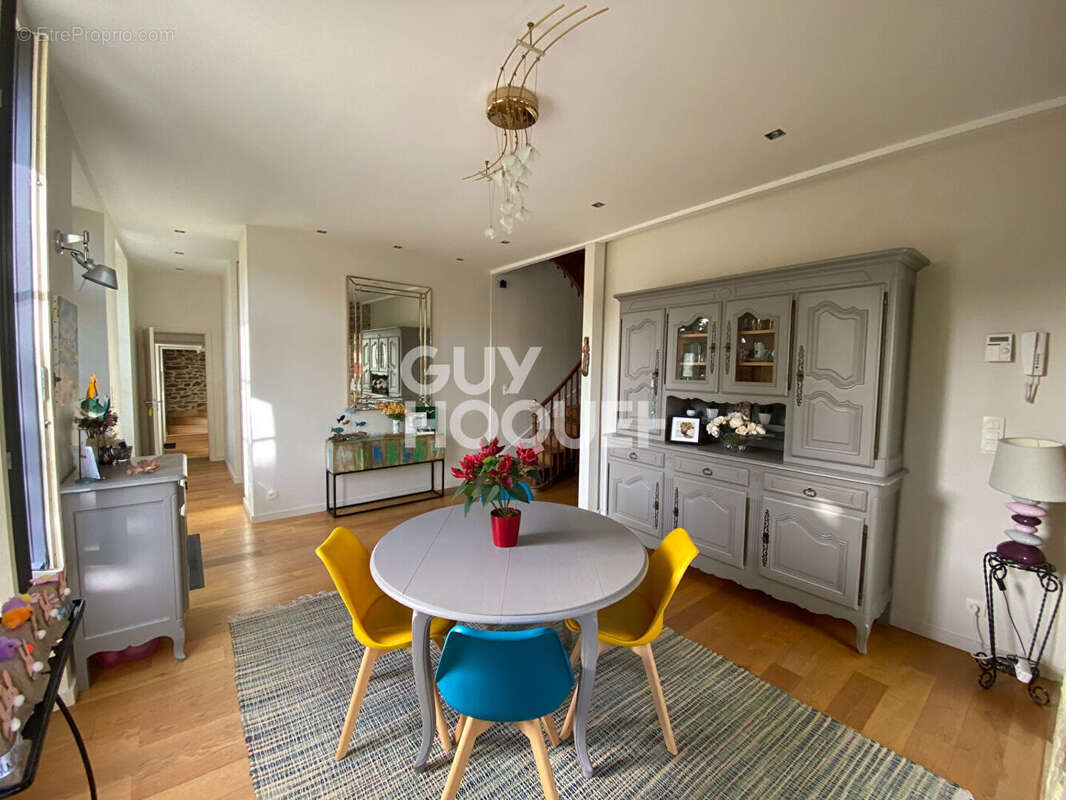 Maison à LA VILLE-ES-NONAIS
