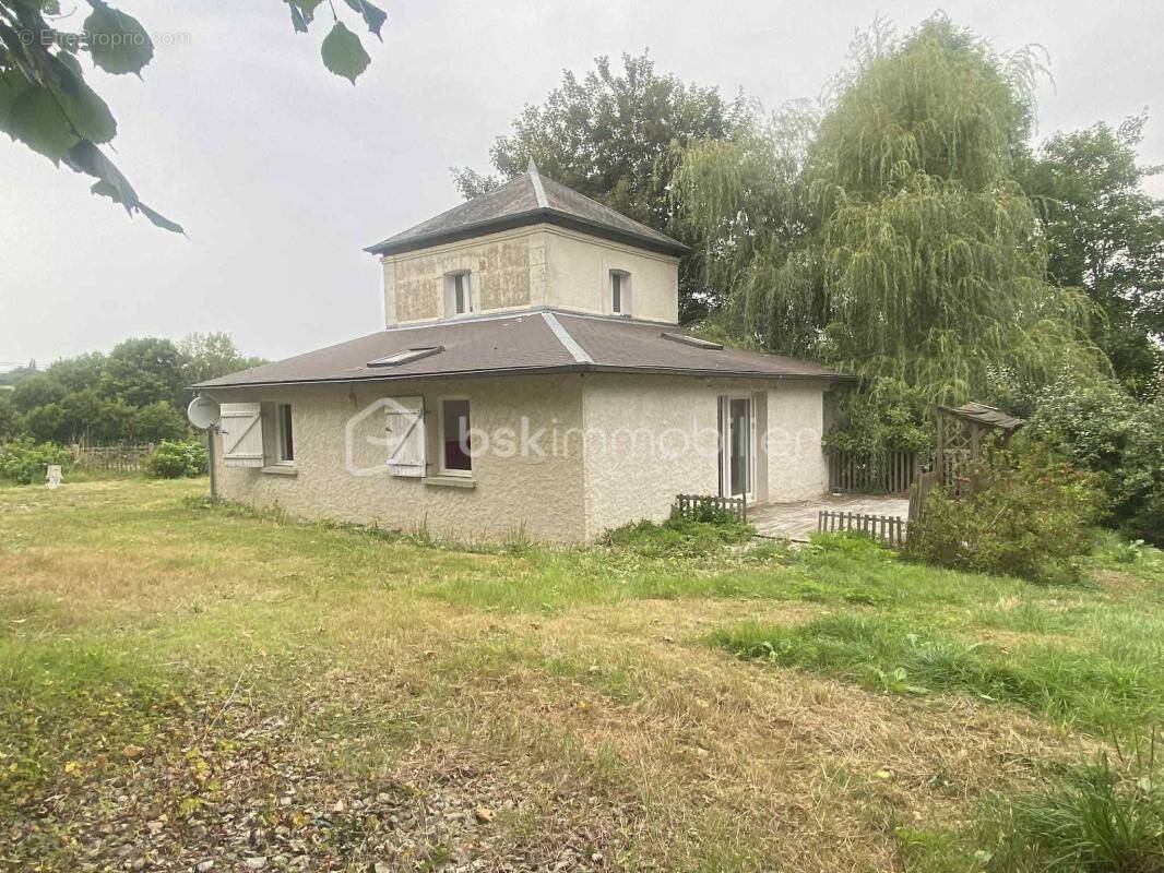 Maison à SAINTE-GAUBURGE-SAINTE-COLOMBE