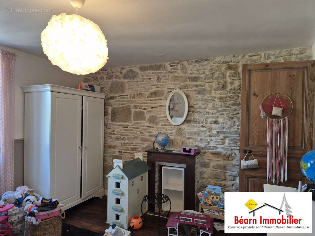 Maison à L'HOPITAL-D'ORION