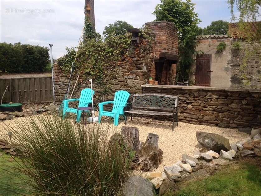 Maison à SAINT-BARBANT