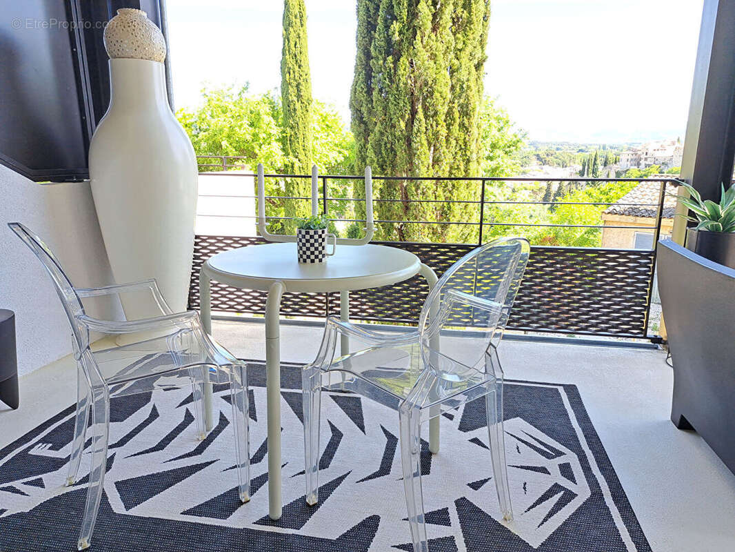 Appartement à VAISON-LA-ROMAINE