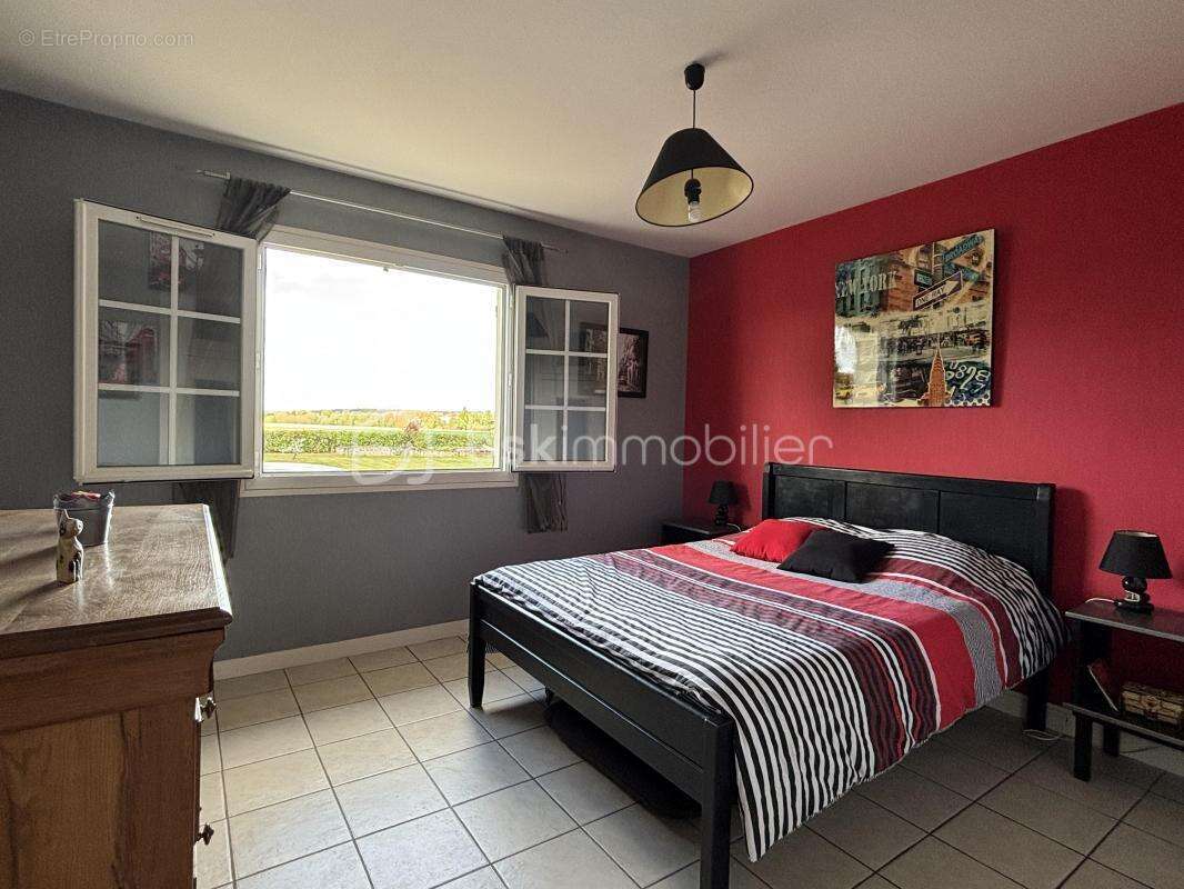 Maison à DANGE-SAINT-ROMAIN