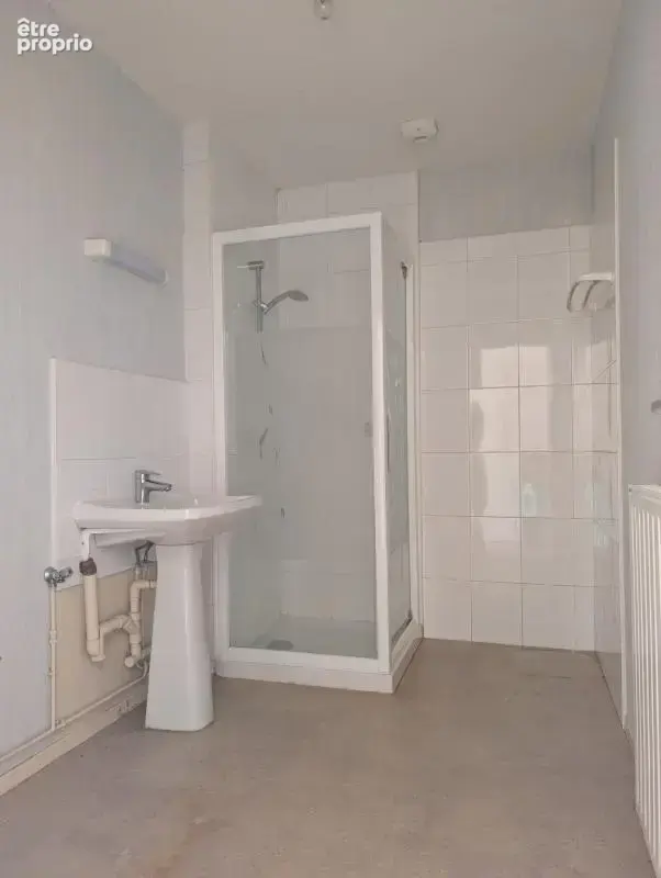 A vendre-montmarault-maison t2-jardin-garage-56.000 €-pas de frais d'agence* - photo 6