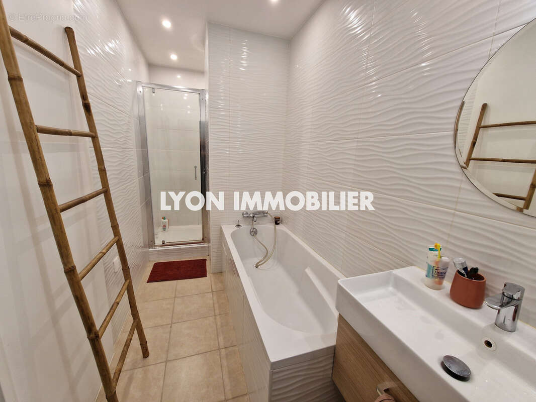 Appartement à LYON-8E