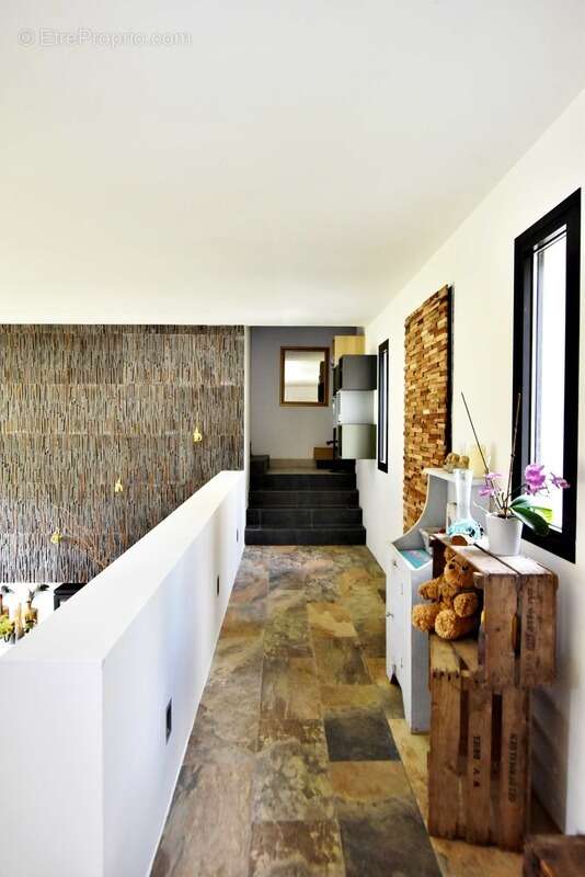 Maison à SOLLIES-TOUCAS