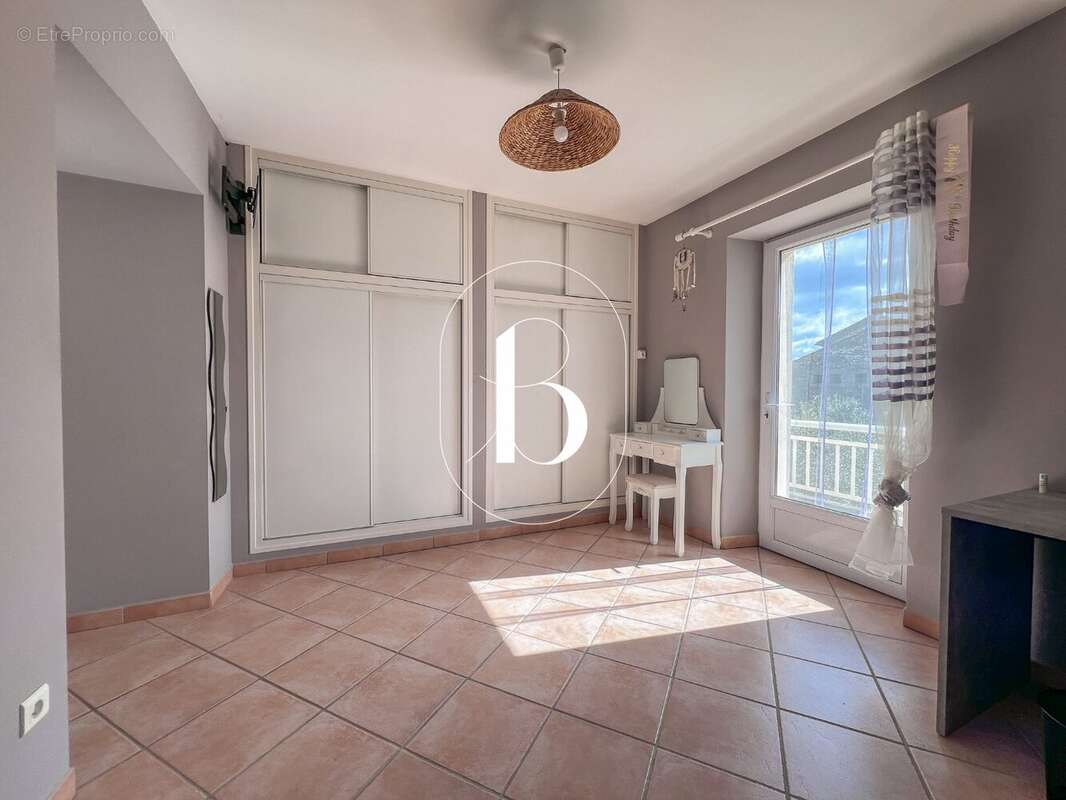 Maison à ORGNAC-L'AVEN