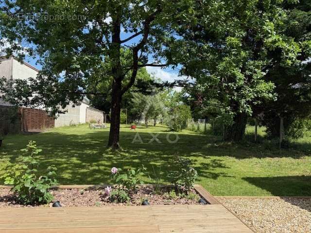 Maison à SAINT-YRIEIX-SUR-CHARENTE