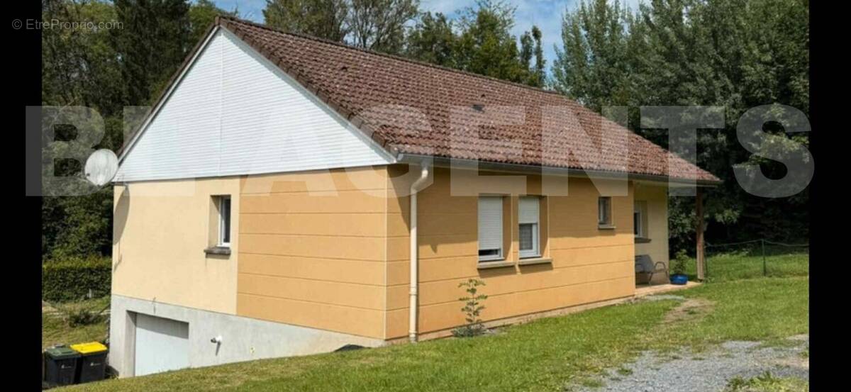 854fe576-fff3-4219-a575-9f096ac6c7ff - Maison à GIVONNE