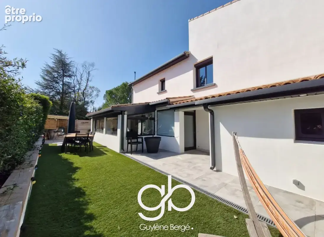Villa familiale de 154m2 rénovée avec piscine chauffée et vue nature   Exclusivité Sussargues - photo 16