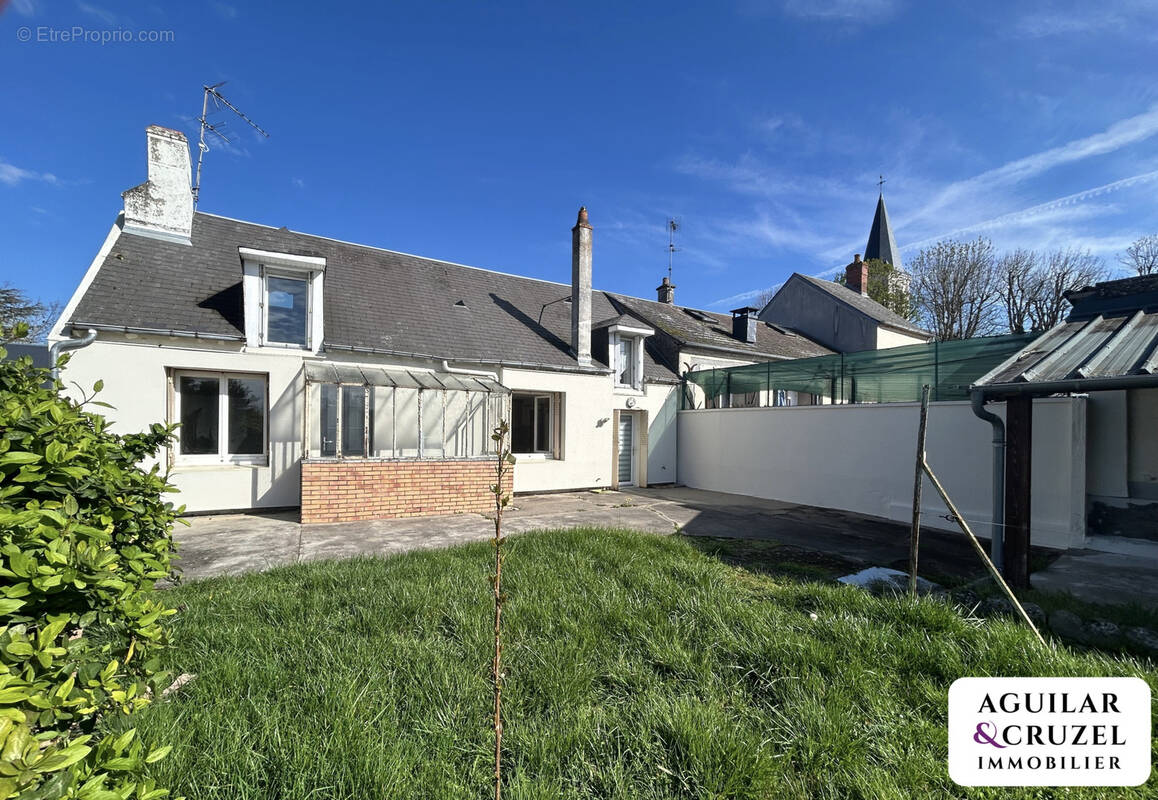 Maison à LA CHAPELLE-SAINT-URSIN