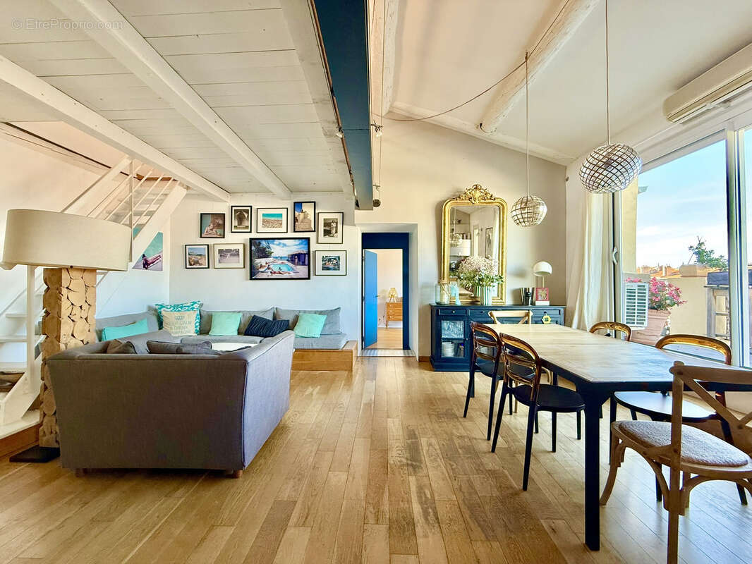 Appartement à MARSEILLE-6E