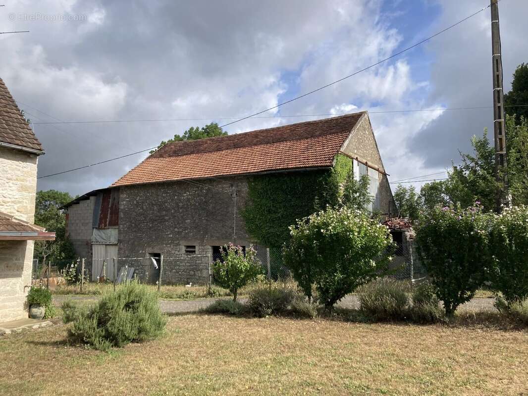 Maison à GINOUILLAC