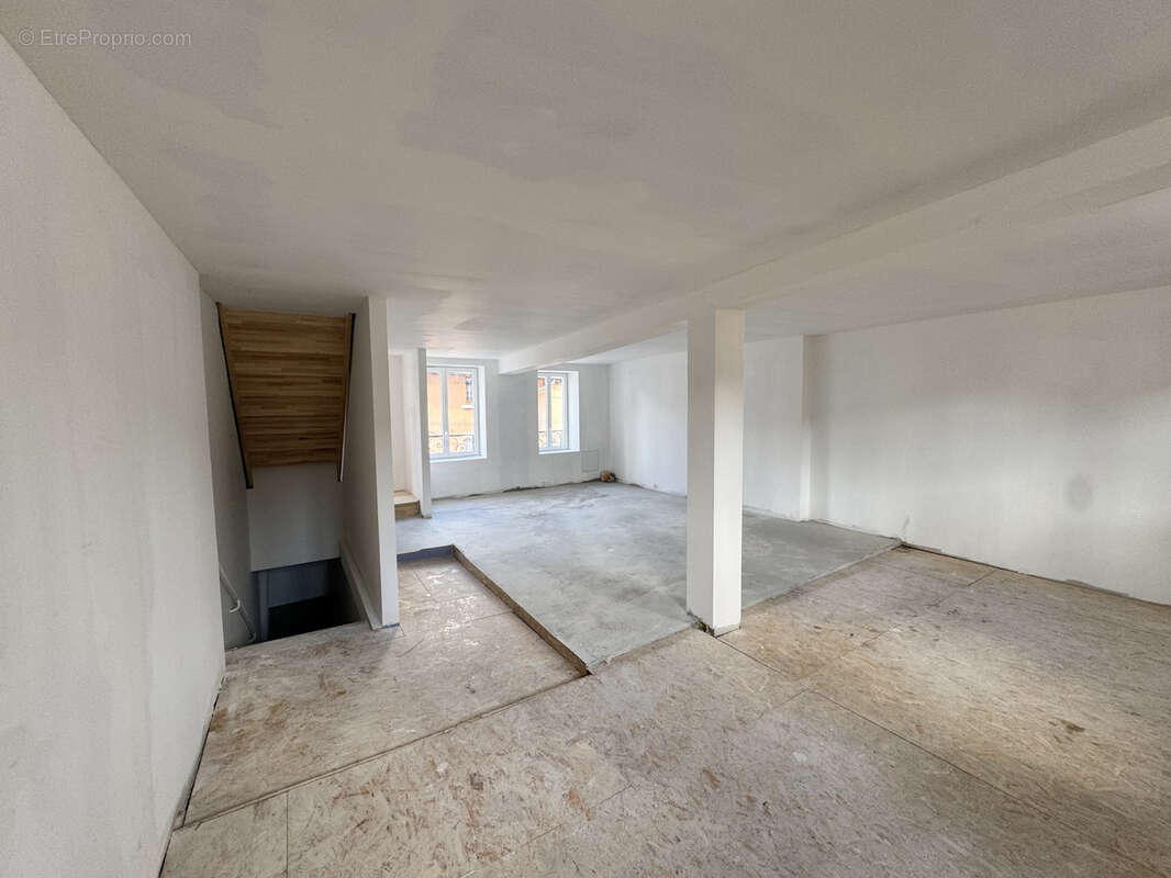 Appartement à SAINT-GENIS-LAVAL