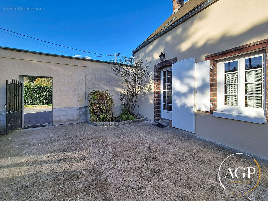 Maison Amilly, 5 chambres - photo 11