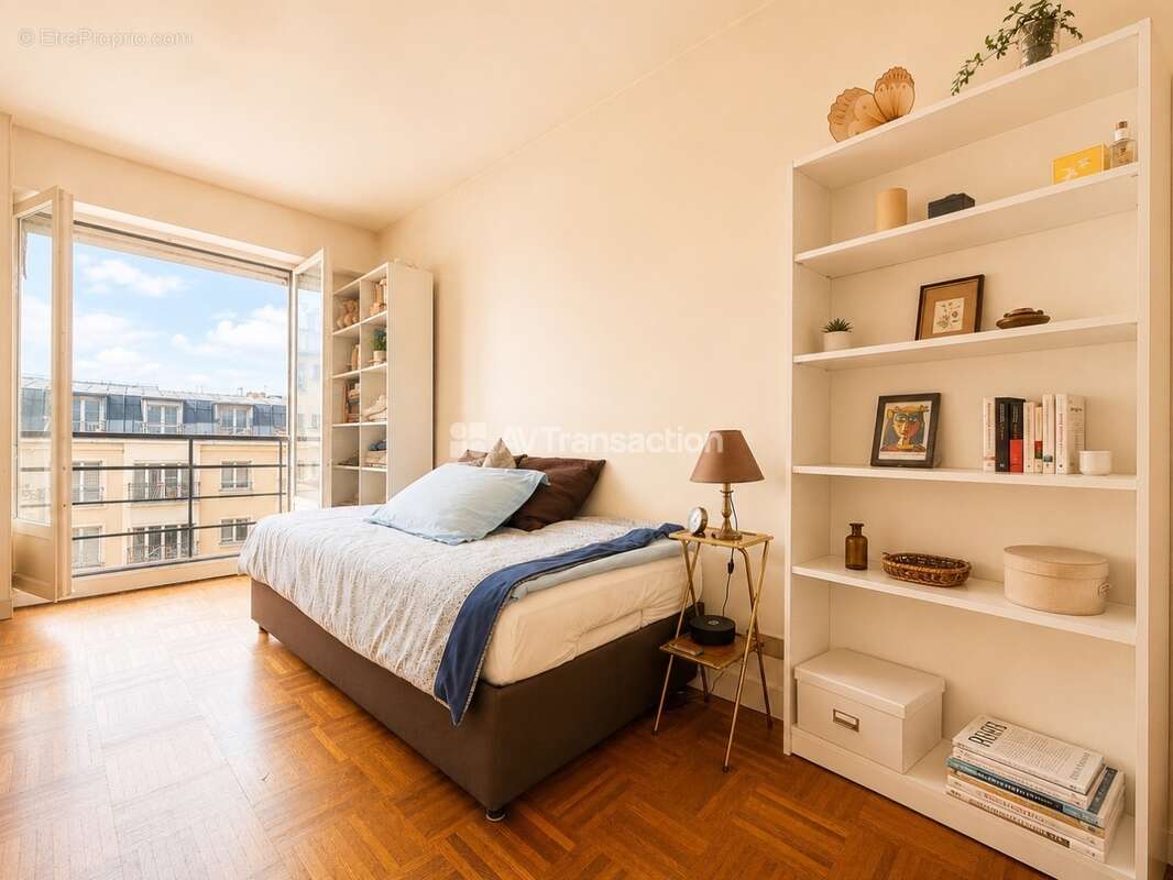 Appartement à NEUILLY-SUR-SEINE
