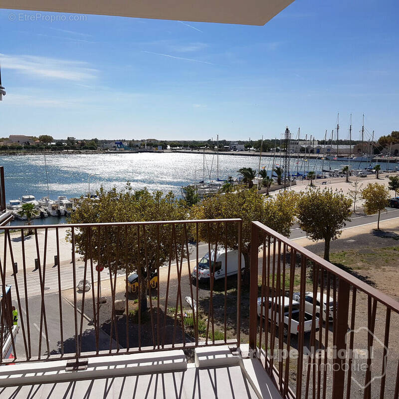 Appartement à PORT-SAINT-LOUIS-DU-RHONE