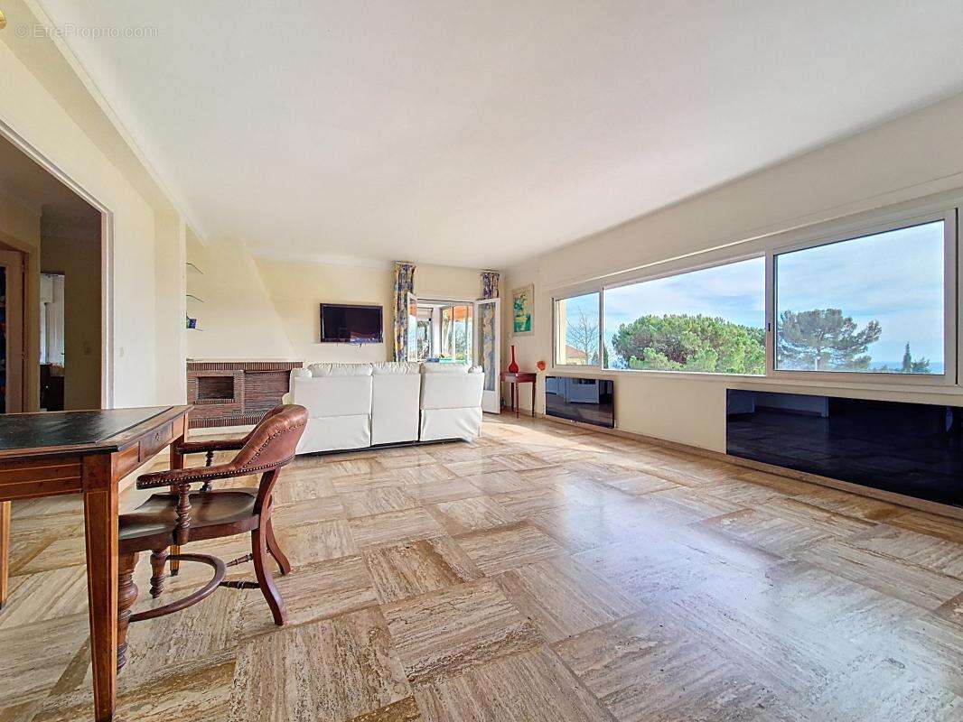 Appartement à VENCE