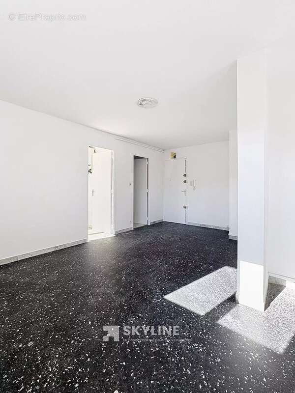 Appartement à MARSEILLE-4E