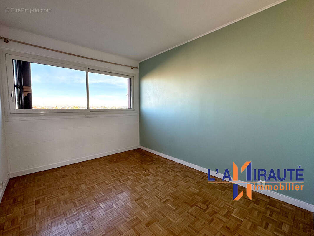 Appartement à HOUILLES