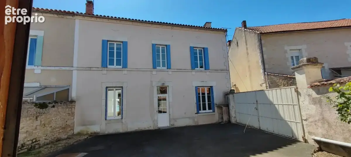 Maison de Village Aunac sur Charente - photo 1