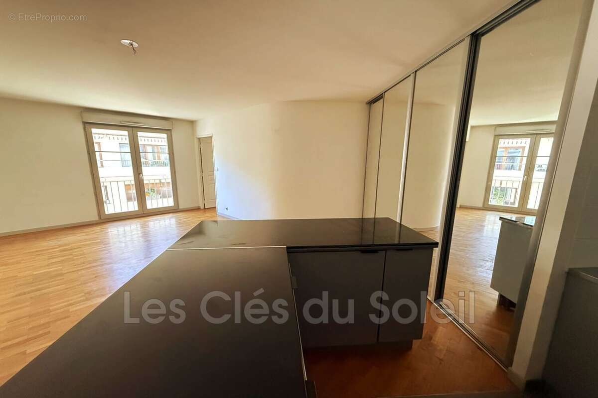 Appartement à HYERES