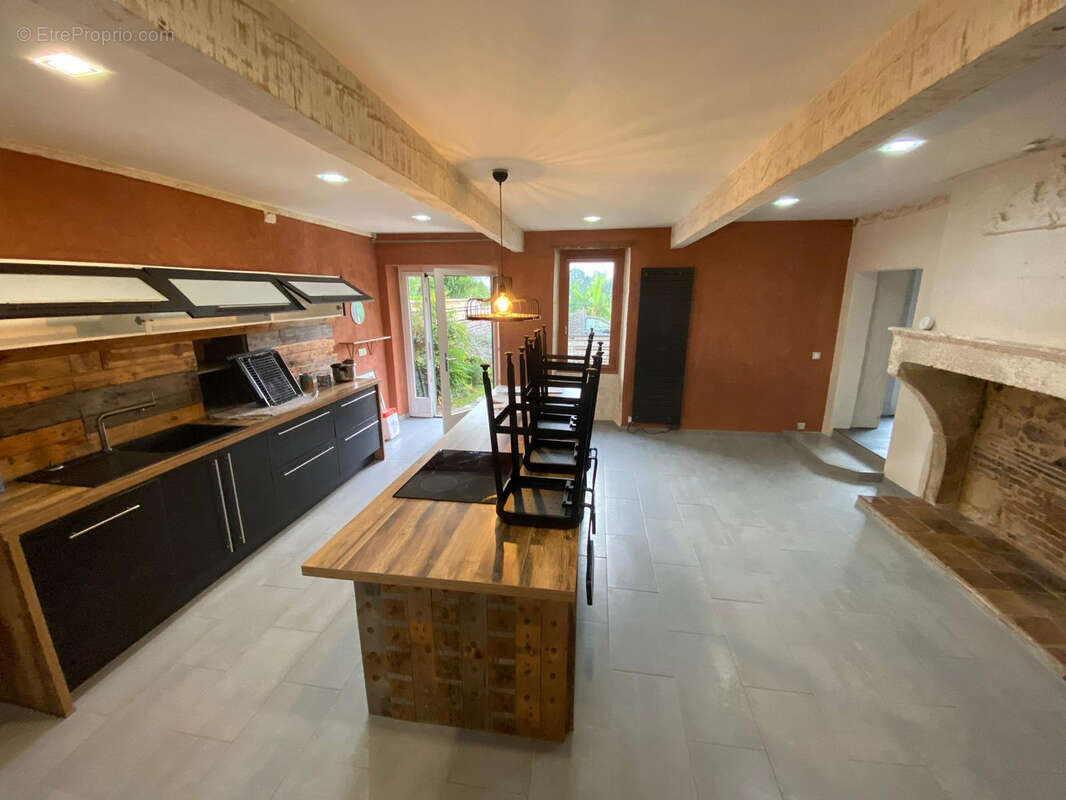 Maison à SAINT-EXUPERY