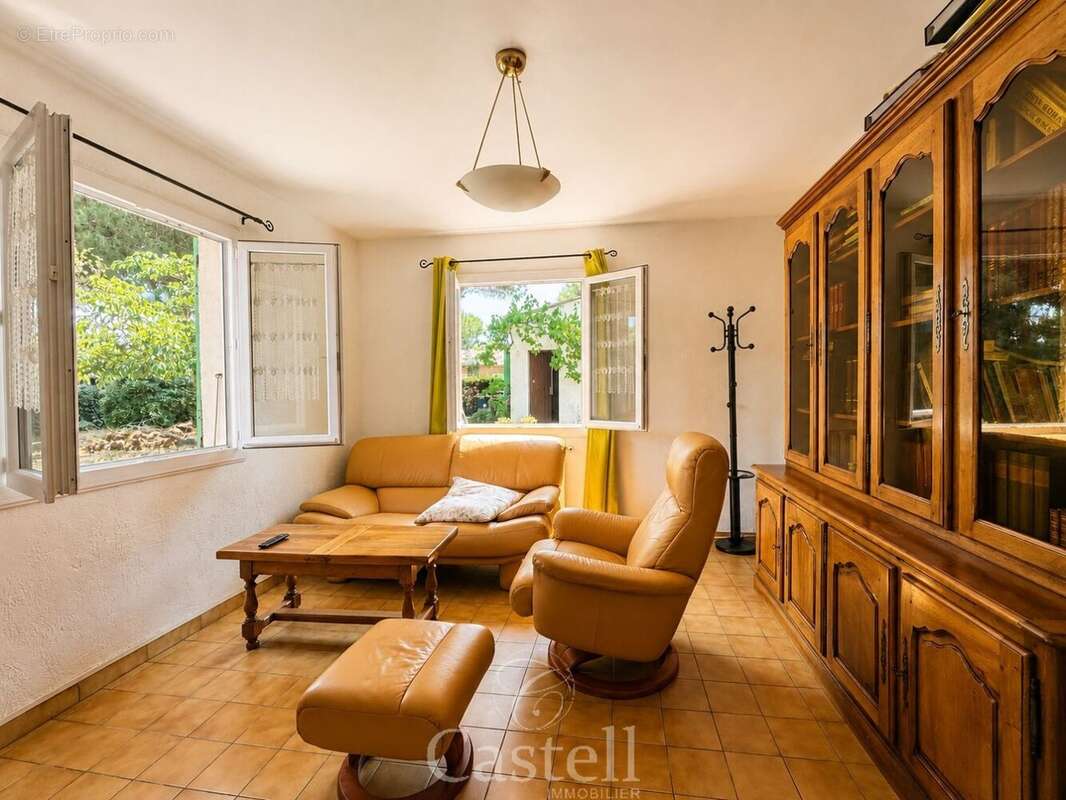 *** villa t4 de plain pied + villa t2 sur parcelle de plus de 1000 m² *** - photo 5