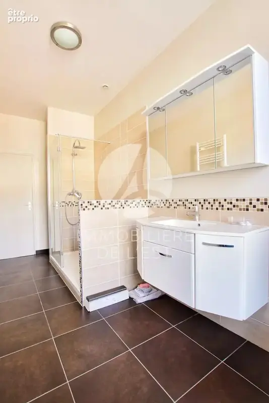 T4 - LYON 7 - 85 m² - photo 7