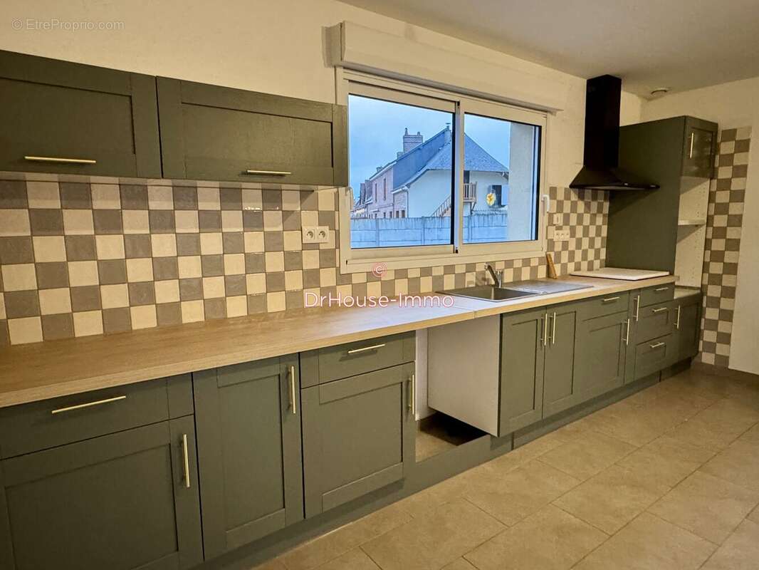 Maison à SAINT-VAAST-D&#039;EQUIQUEVILLE