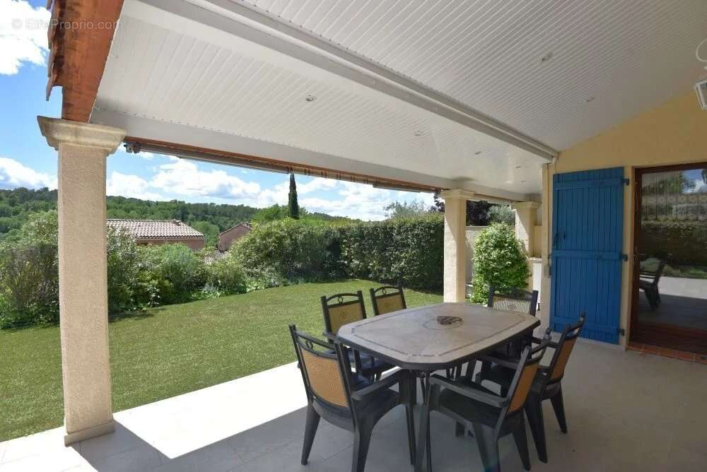 Maison à TOURRETTES