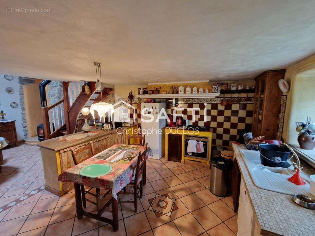 Maison 190 m² à Chateauneuf-Miravail  - photo 4
