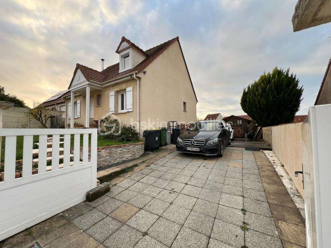 Maison à LA FERTE-GAUCHER