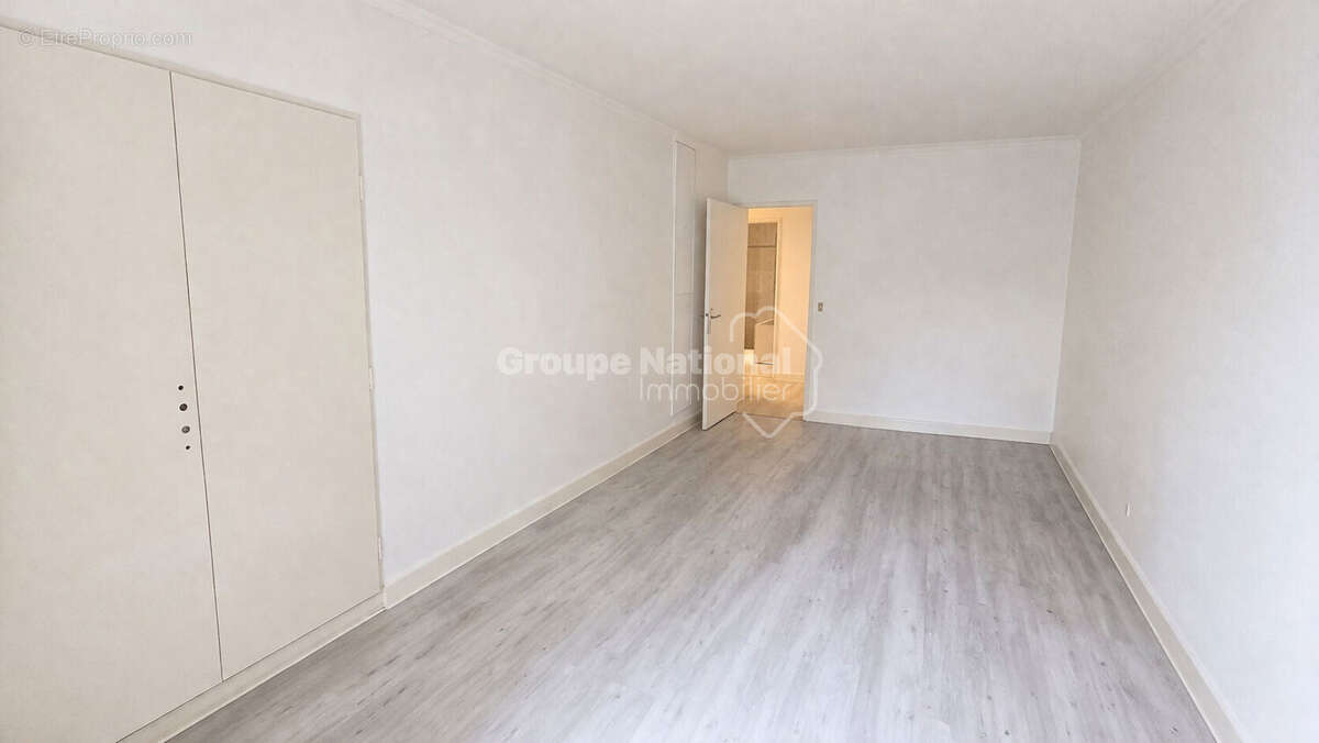 Appartement à VERSAILLES