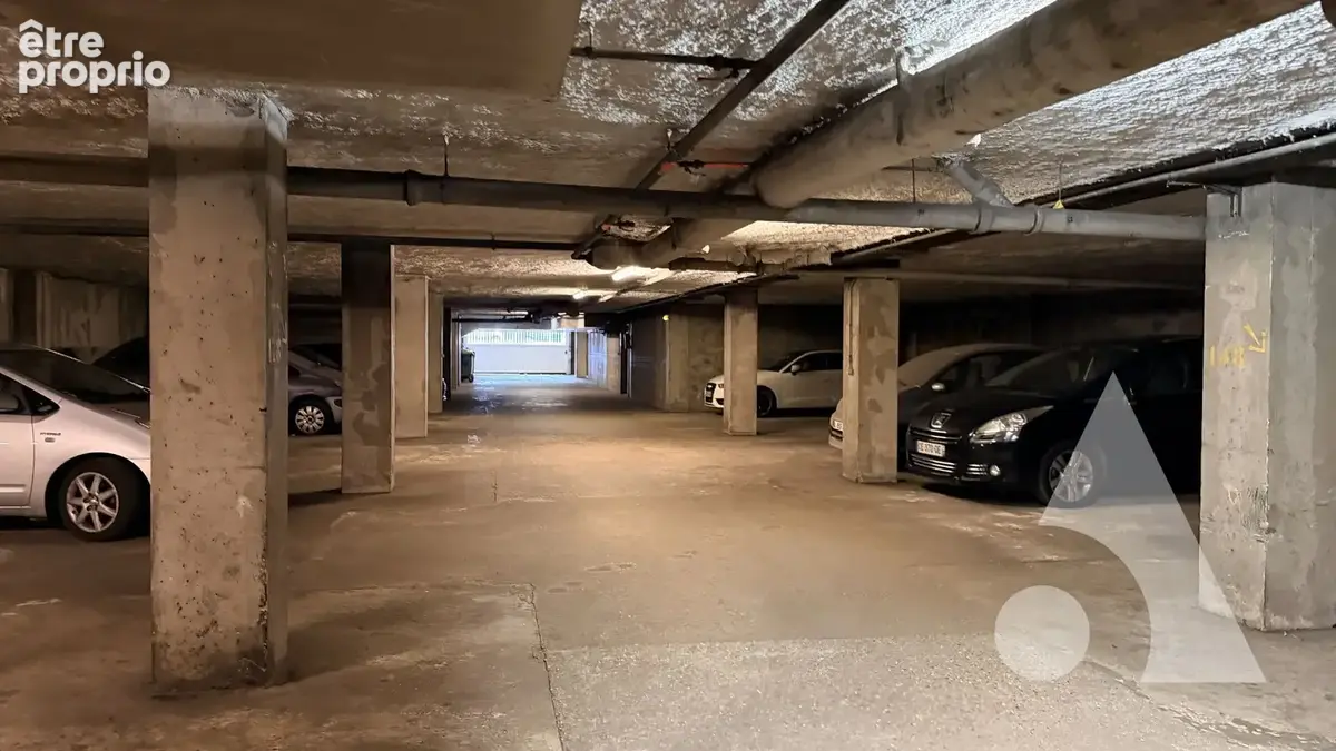 Centre-ville - F2 avec grande terrasse + cave + parking en sous-sol - photo 6