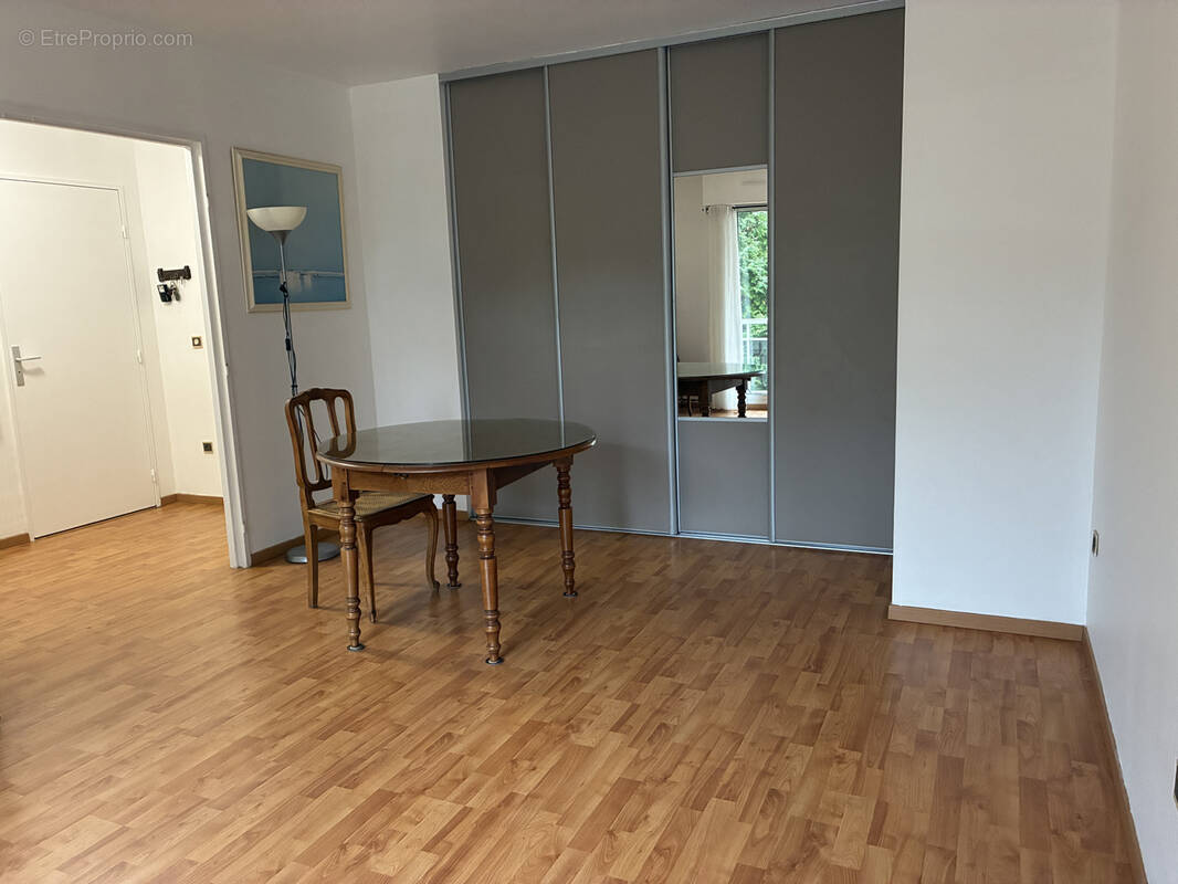 Appartement à MONTROUGE