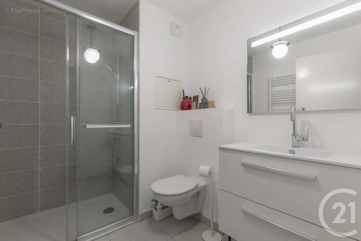 Appartement 96 m² à Saint-Maur-Des-Fosses  - photo 16