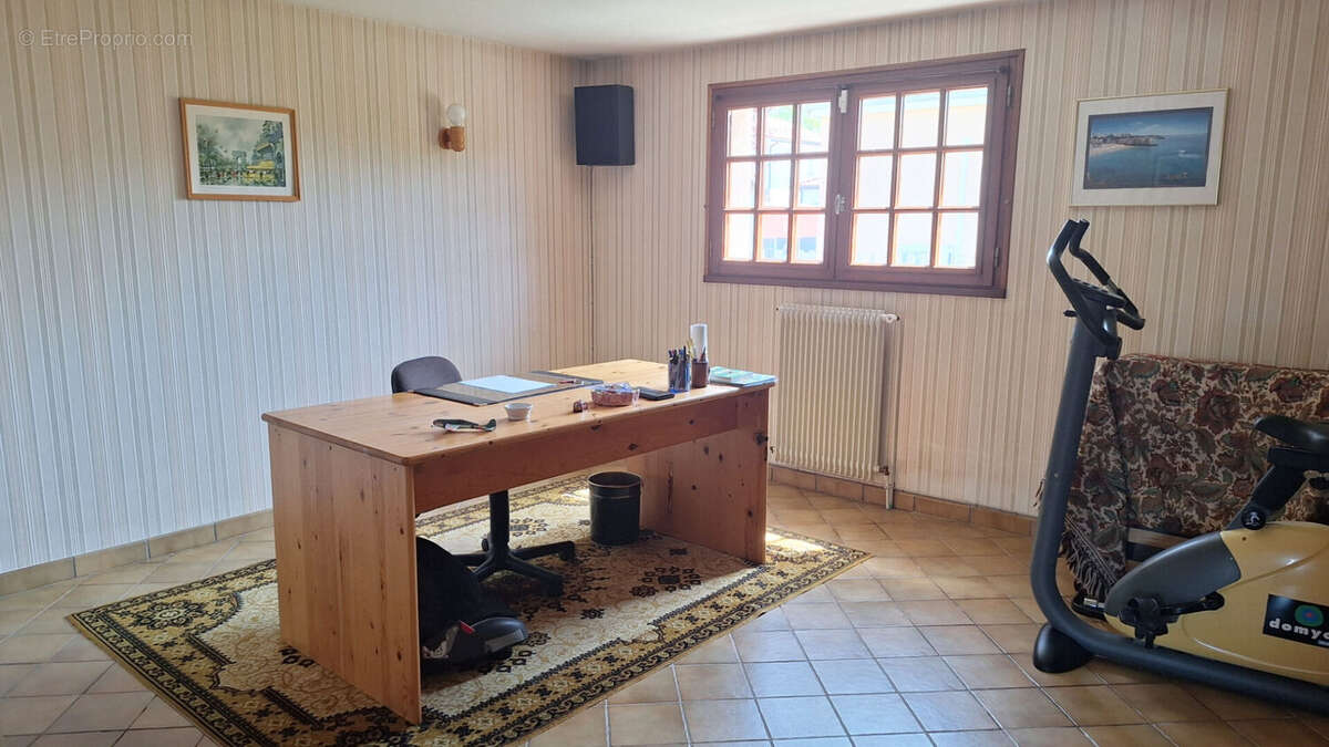 Maison Cournon D Auvergne 6 pièce(s) 146 m2 - photo 16
