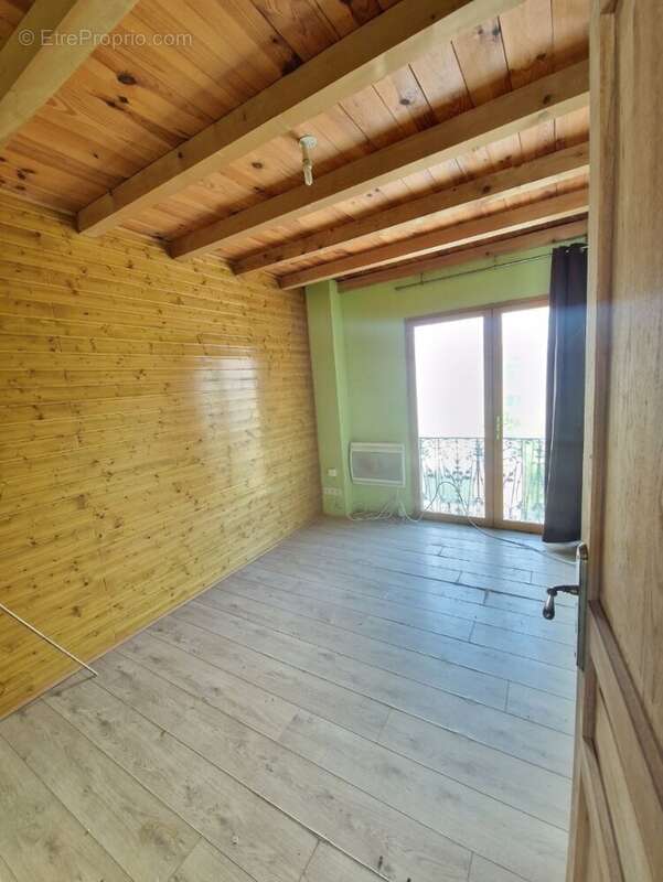 LOMBEZ Centre Immeuble 8 pièces de 280 m² - photo 11