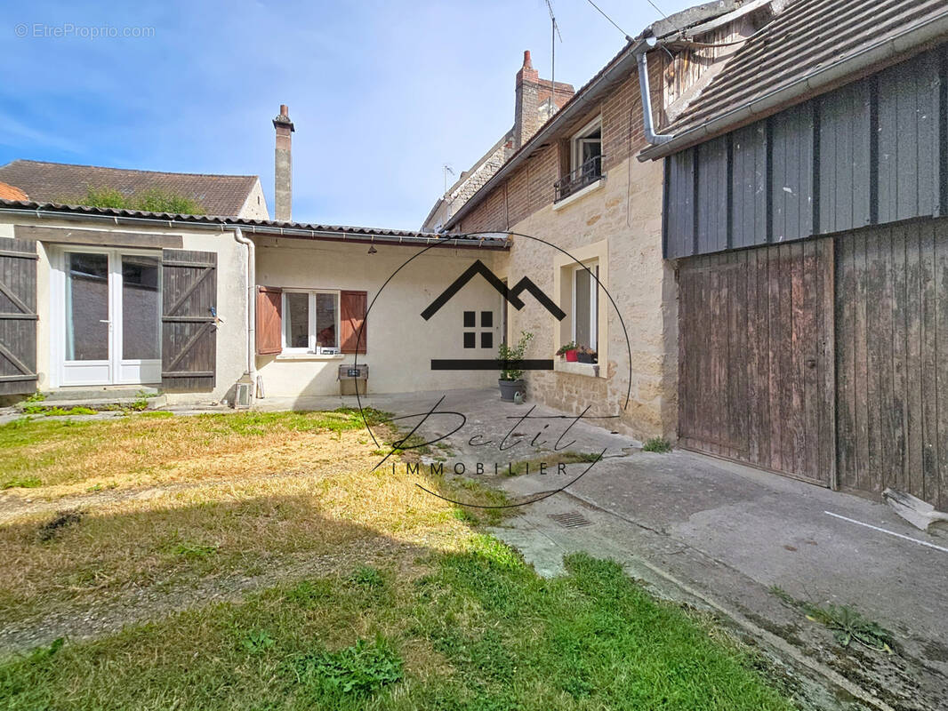 Maison 100 m2  3 chambres  Garage, dépendance et jardin - photo 18