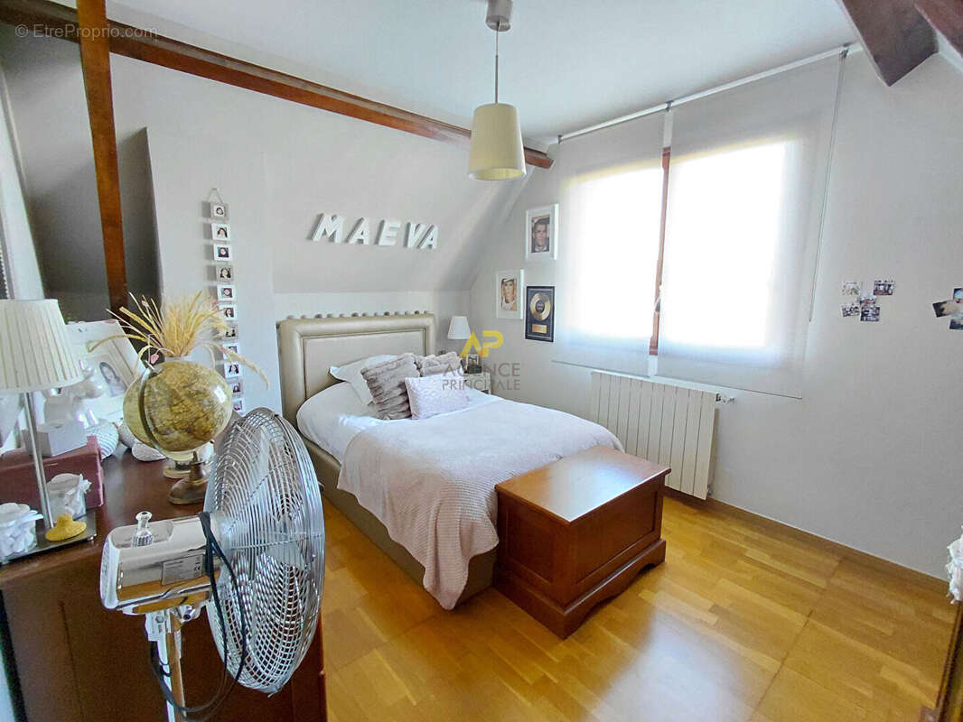 Maison à MONTIGNY-LES-CORMEILLES