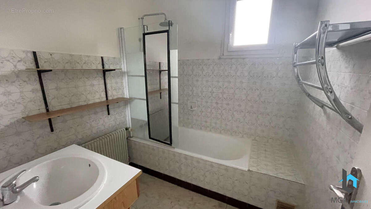Appartement à ALLUYES